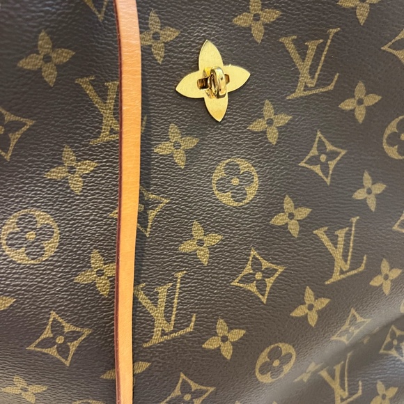 Louis Vuitton Flower Hobo Handbag - Excellent Used Condition - Picture 7 of 11